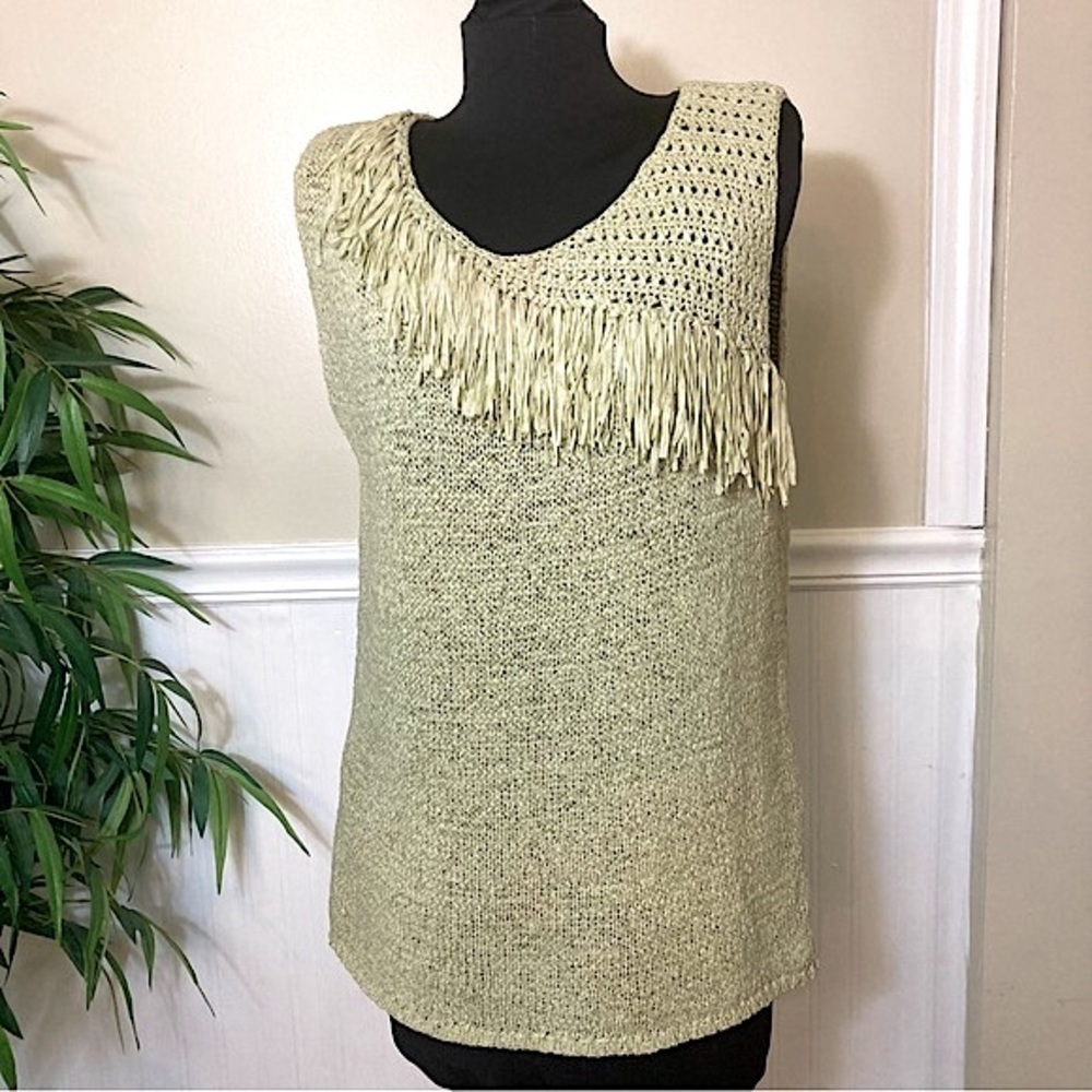 Etoile Womens asymmetrical, fringe‎ sleeveless blouse. Large